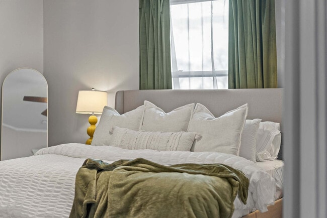 Building Photo - 30 N Auburndale St