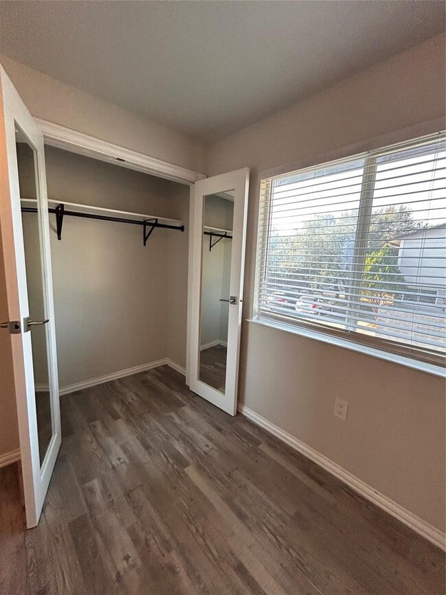 Building Photo - 8905 Tronewood Dr