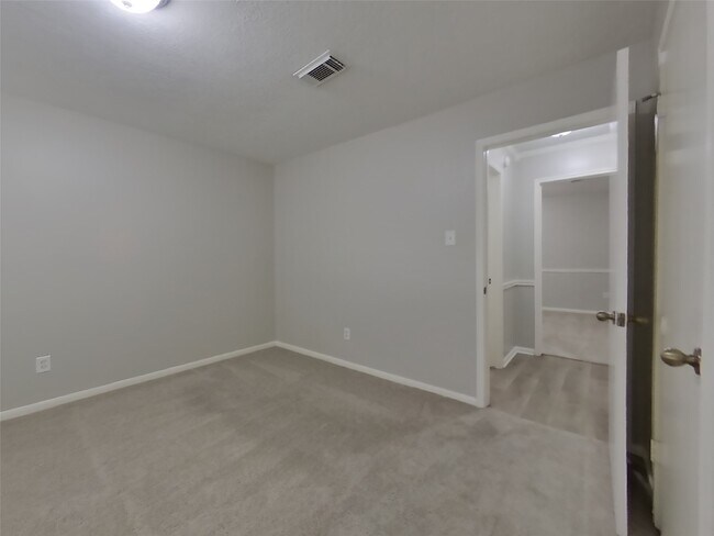Building Photo - 18018 Heron Forest Ln