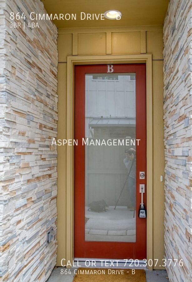 Building Photo - 864 Cimarron Dr