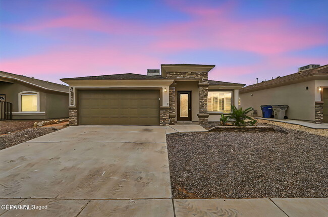 Building Photo - 14809 Tierra Crystal Ave