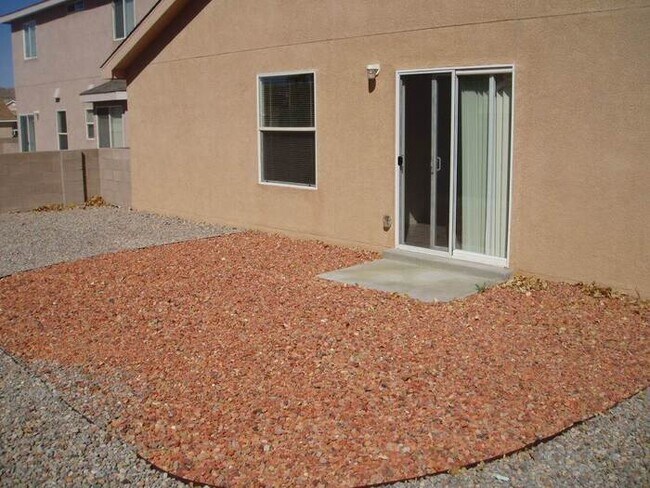 Building Photo - 3BD Plus Office/Bonus Room in Sierra Norte