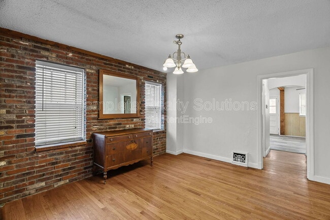 Building Photo - 8026 Wynwood Dr