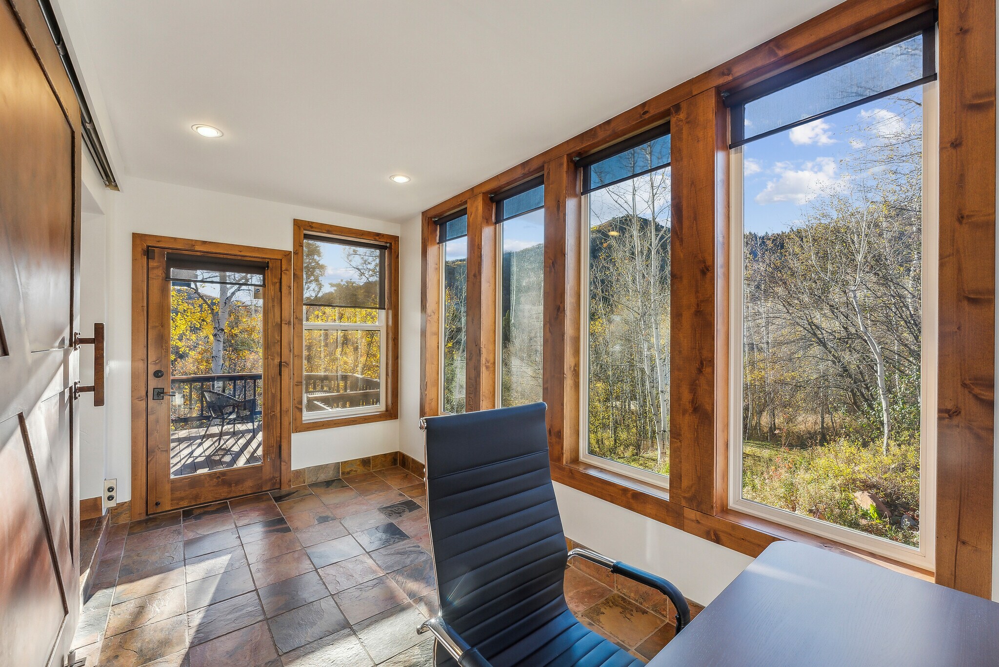 Building Photo - 7240 Buckboard Dr