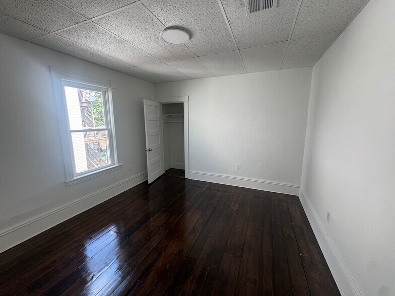 Bedroom - 25 Wyman St