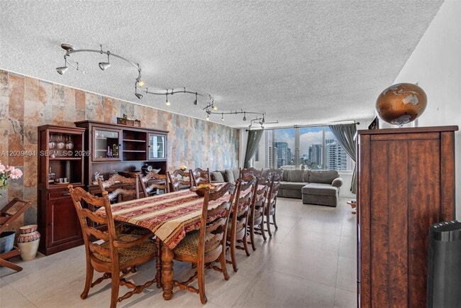 Building Photo - 5401 Collins Ave