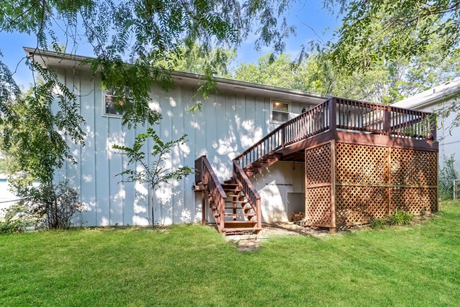 Building Photo - 8311 N Everton Ave