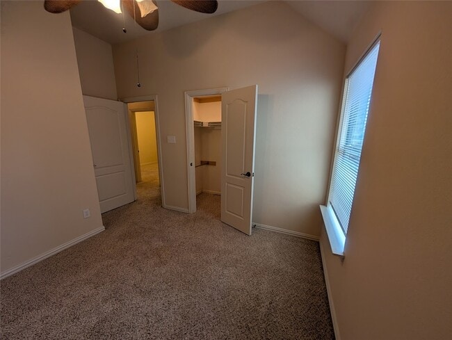 Building Photo - 921 Raleigh Path