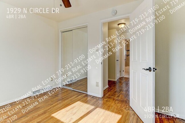 Building Photo - 1929 N Circle Dr