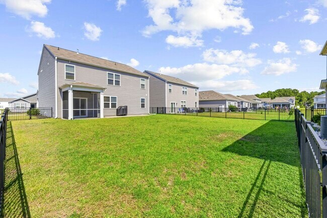 Building Photo - 10030 Hamilton Br Lp