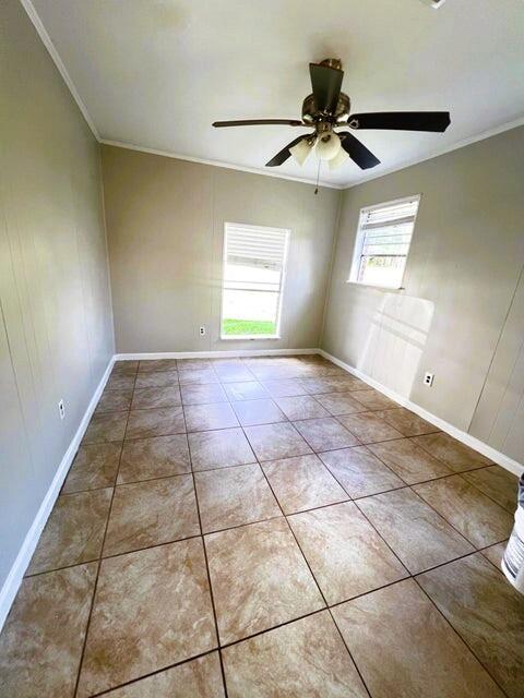 Building Photo - 2824 Meadowbrook Dr