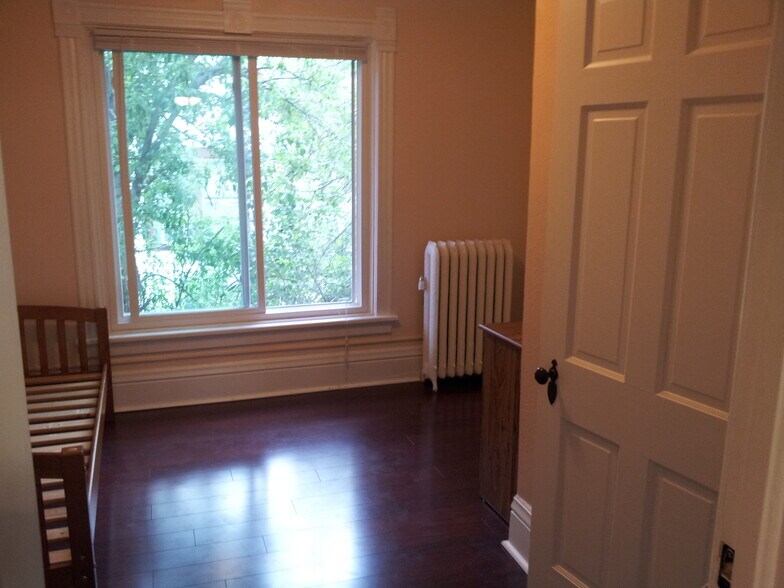 Building Photo - 1205 Chandler St