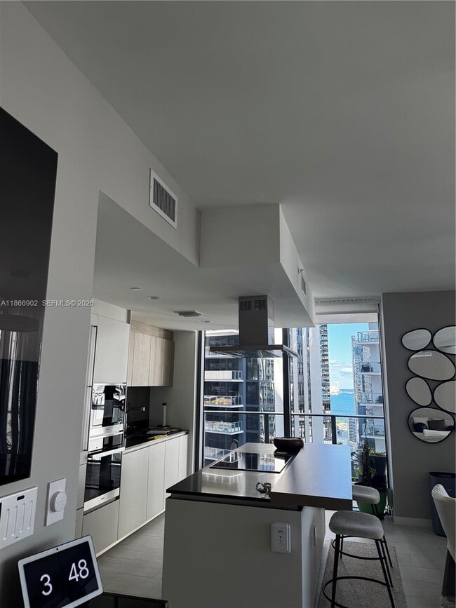 Building Photo - 1000 Brickell Plaza