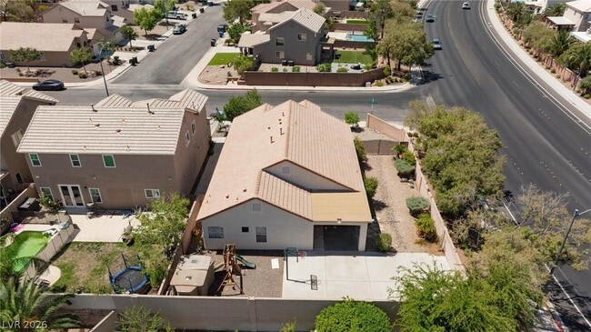 Building Photo - 2598 Highland Cliff Dr