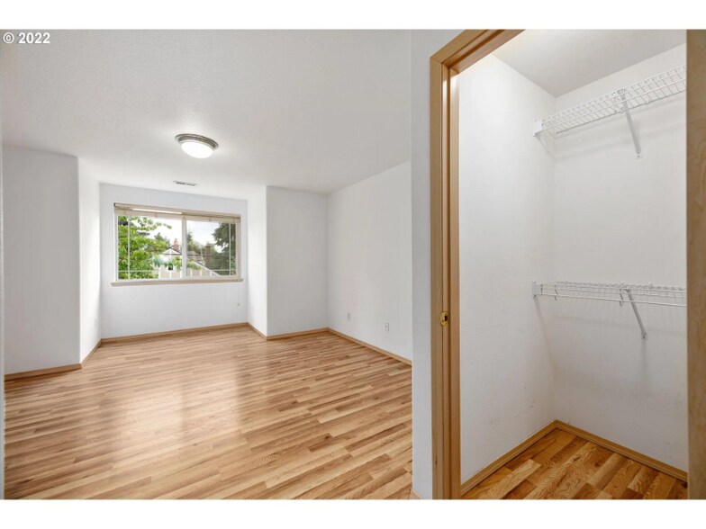 Building Photo - 3552 SE 66th Ave