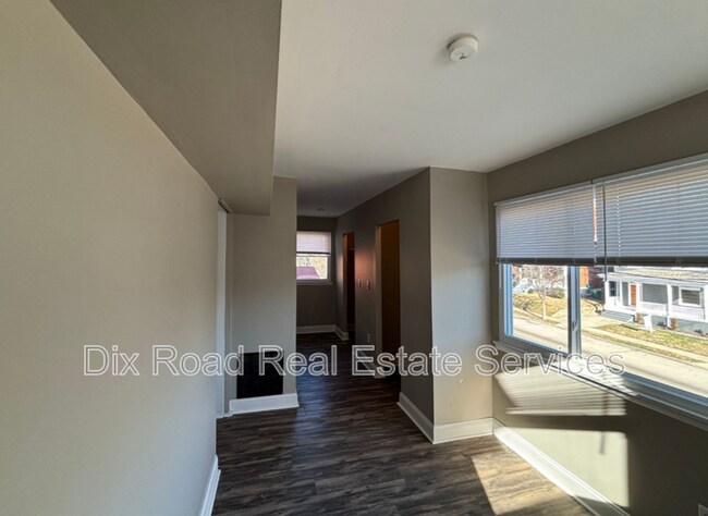 Building Photo - 3517 Trimble Ave