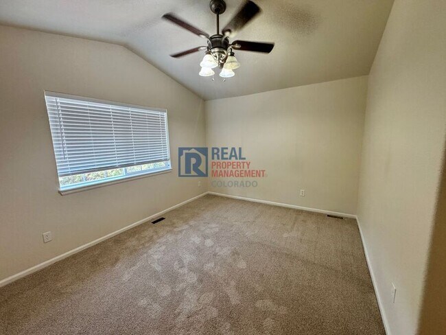 Building Photo - 838 S Kalispell Cir