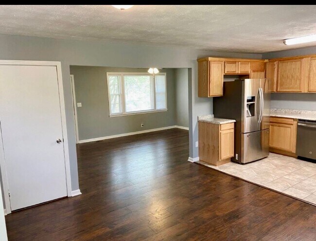 Building Photo - 155 Santa Fe Trail