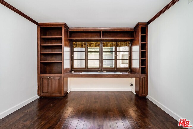 Building Photo - 9507 W Olympic Blvd