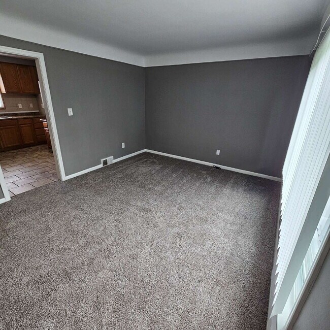 Building Photo - 3 Bedroom Updated Brick Ranch w/ 2 Car Attached Garage, Basement, Kitchen w/ All Stainless-Steel ...