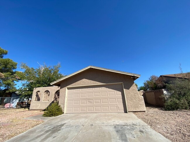 Building Photo - Single family home in Henderson