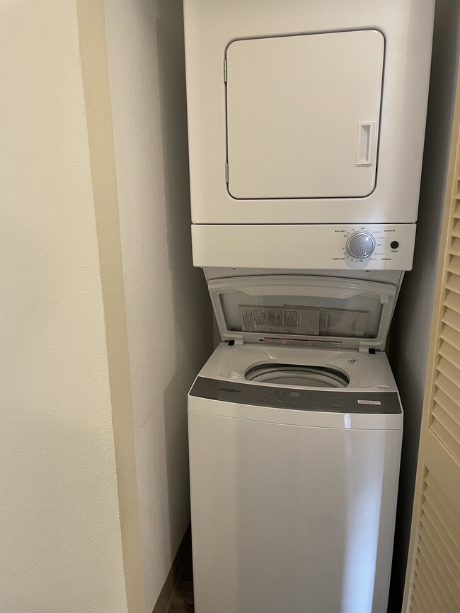 New laundry machine - 685 Dartmore Ln