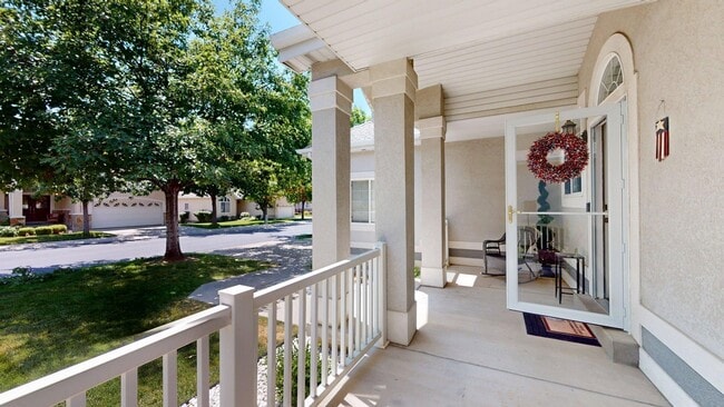 Building Photo - Beautiful House in Gated Draper Community:...