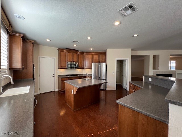 Building Photo - 18 Blue Valley Dr