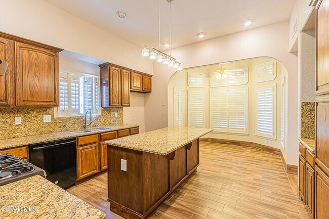 Building Photo - 2266 Nancy McDonald Dr