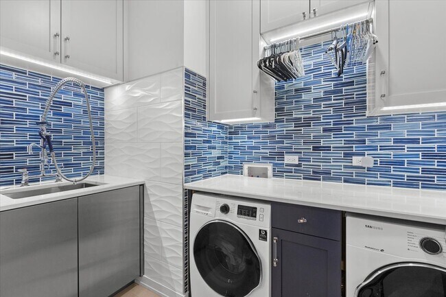 Building Photo - 2773 N Hampden Ct