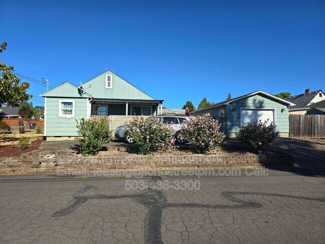Building Photo - 1740 SW 12th Ave