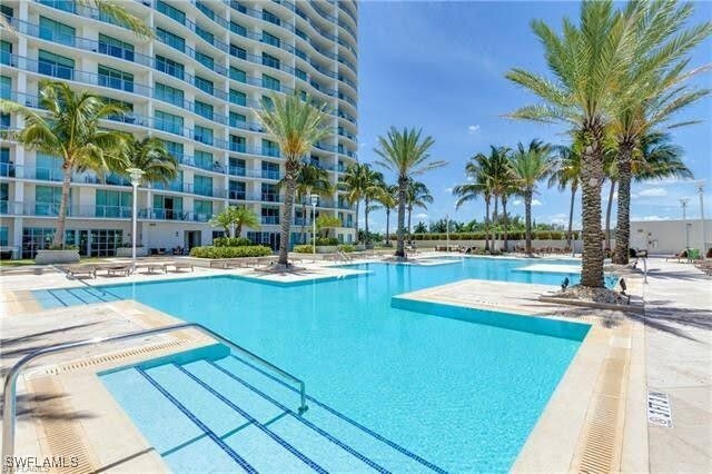Primary Photo - 3000 Oasis Grand Blvd