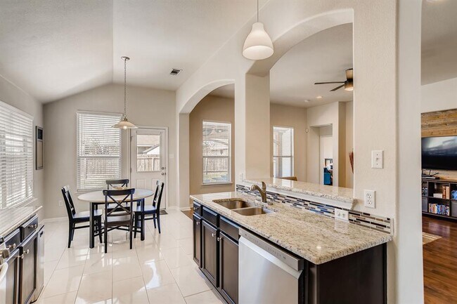 Building Photo - 1204 Utopia Ln