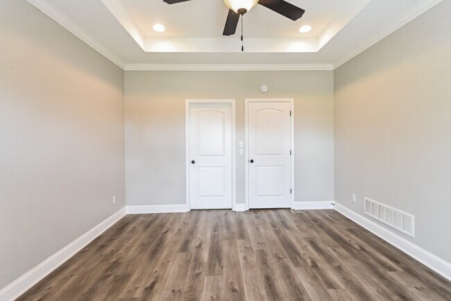 Building Photo - 2580 Woodcutter Dr