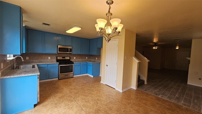 Building Photo - 22135 Greengate Dr