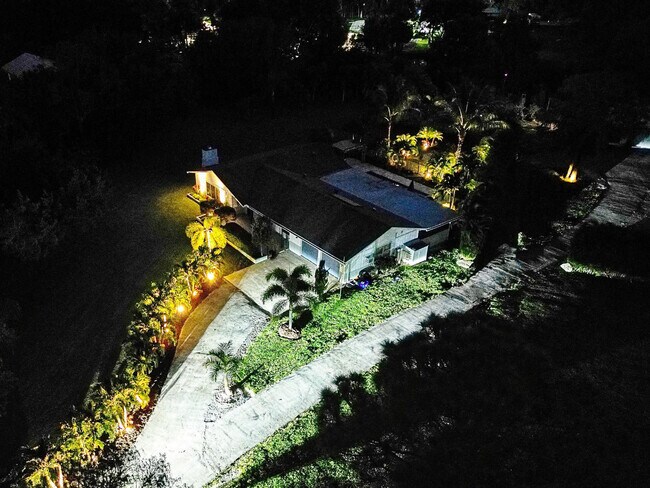 Building Photo - 10962 57th Pl S