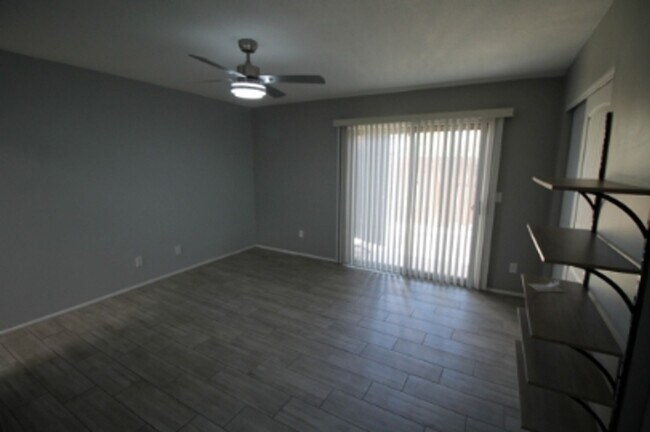 Building Photo - Highly Desirable East Side Townhome – 2 Bed, 2 Bath – Move-In Ready!