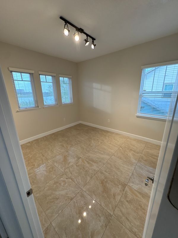 Building Photo - 13775 Benavente Ave