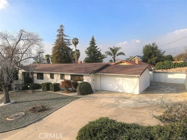 Building Photo - 35850 Cornell Dr