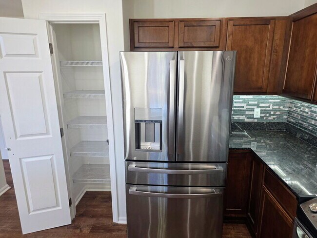 Building Photo - 2215 NW Bayberry Ln