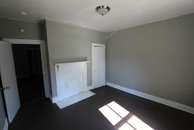 Building Photo - 230 Columbia Ave