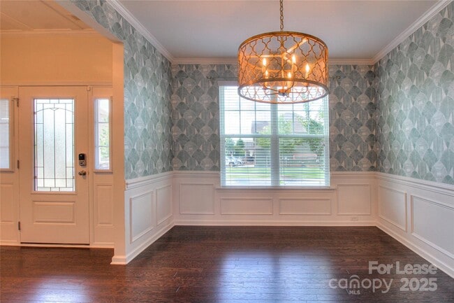 Building Photo - 3007 Silverwood Dr