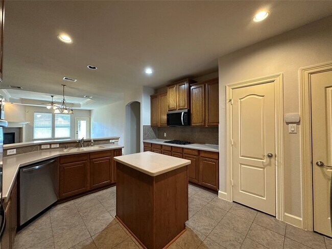 Building Photo - 811 Admiral Bay Ln
