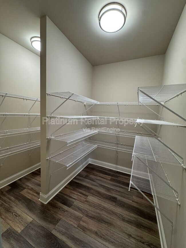 Building Photo - 3778 Franks Wy