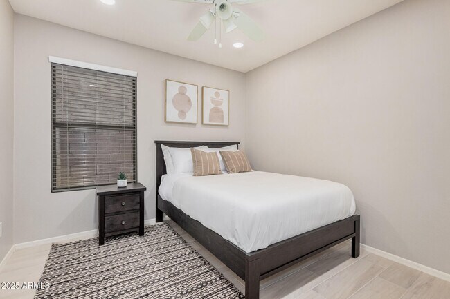 Building Photo - 4632 E Mossman Rd