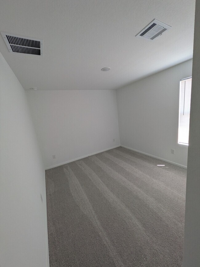 Building Photo - 15111 Mudstone Pl