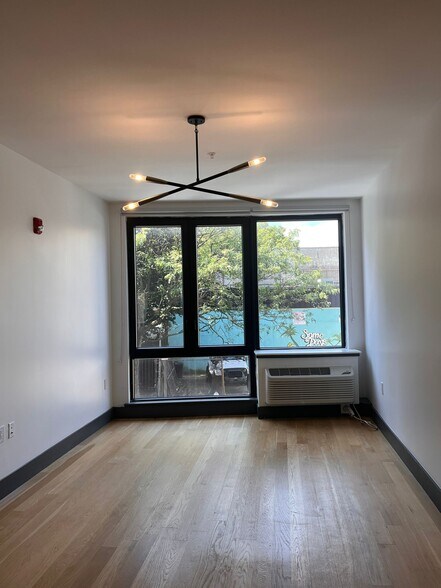 Building Photo - 324 Arlington Ave