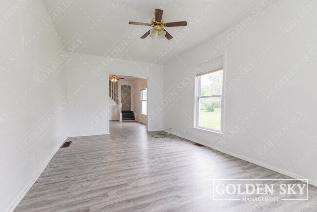 Building Photo - 717 N Mulberry St