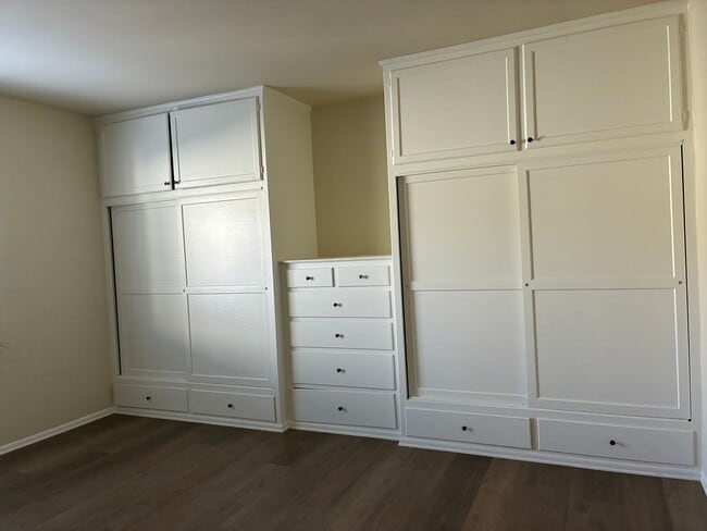 Building Photo - 1387 Eagle Vista Dr