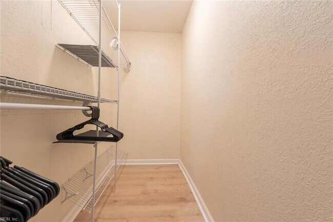 Building Photo - 3528 Chester St